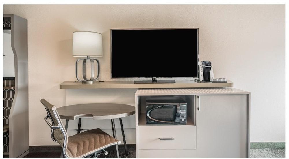 Holiday Inn Roanoke Airport - Conference Ctr By Ihg Екстер'єр фото
