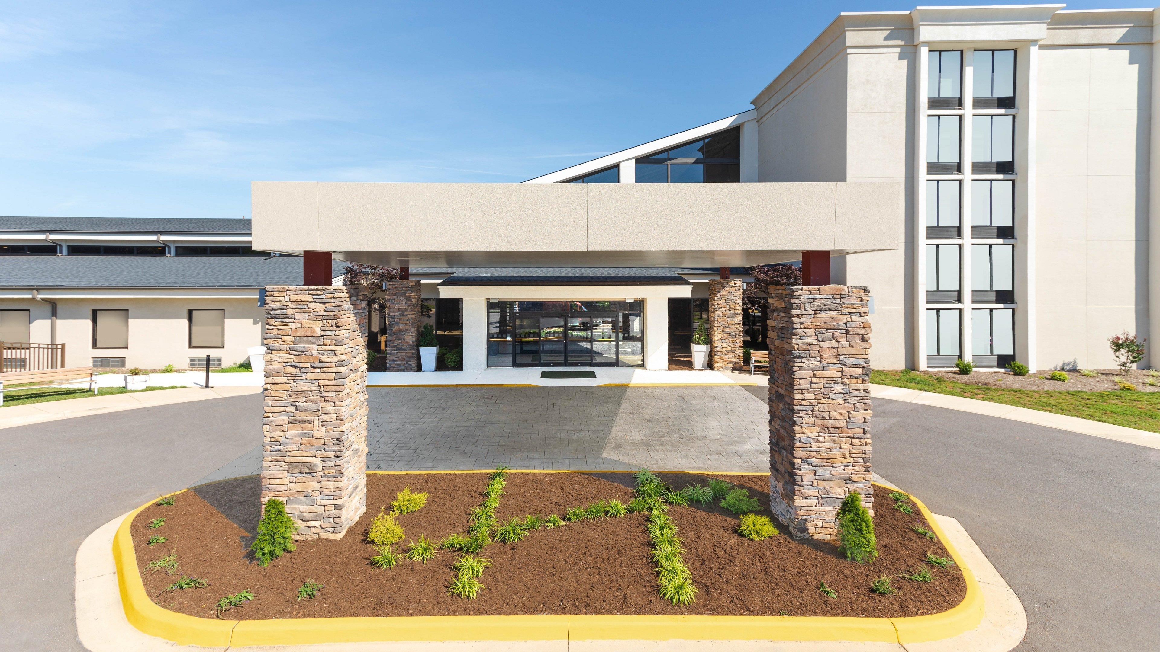 Holiday Inn Roanoke Airport - Conference Ctr By Ihg Екстер'єр фото